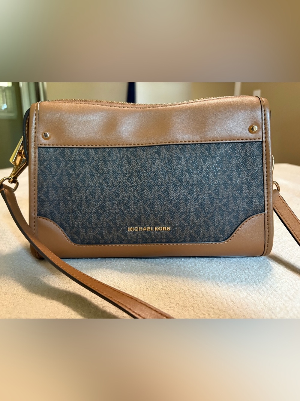 Michael Kors Crossbody Bag